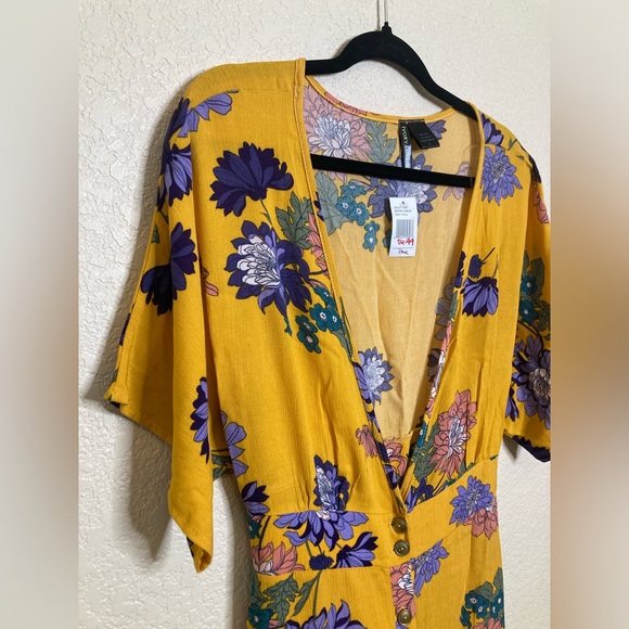 NWT Ivory Love Maxi Dress Short Sleeve Tie Waist Button Front V Neck Floral - Picture 3 of 13